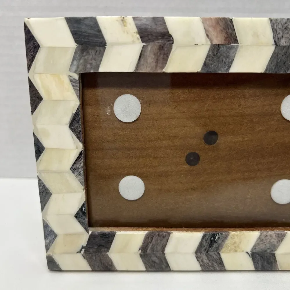 Grey Mosaic Chevron Zig Zag Stripe Wood 4x6 Photo Frame Picture Portrait 7x5.5